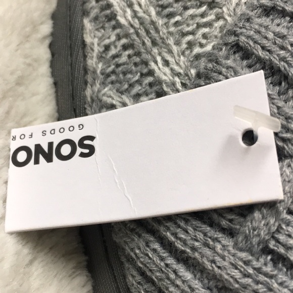 Gray soft slippers - Picture 2 of 3